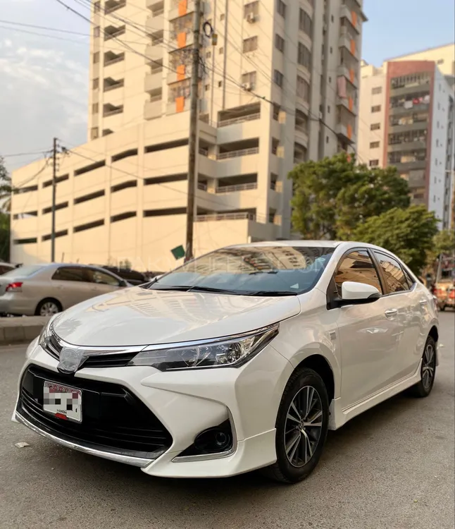 Toyota Corolla 2021 for Sale in Karachi Image-1
