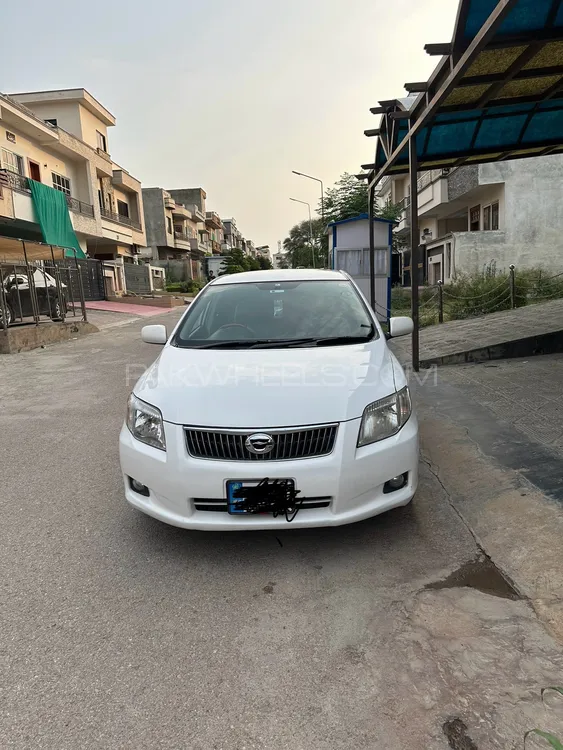 Toyota Corolla Axio 2006 for Sale in Islamabad Image-1