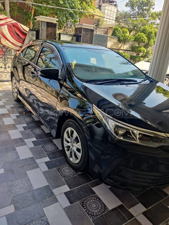 Toyota Corolla 2018 for Sale in Lahore Image-1
