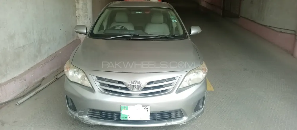 Toyota Corolla 2013 for Sale in Lahore Image-1