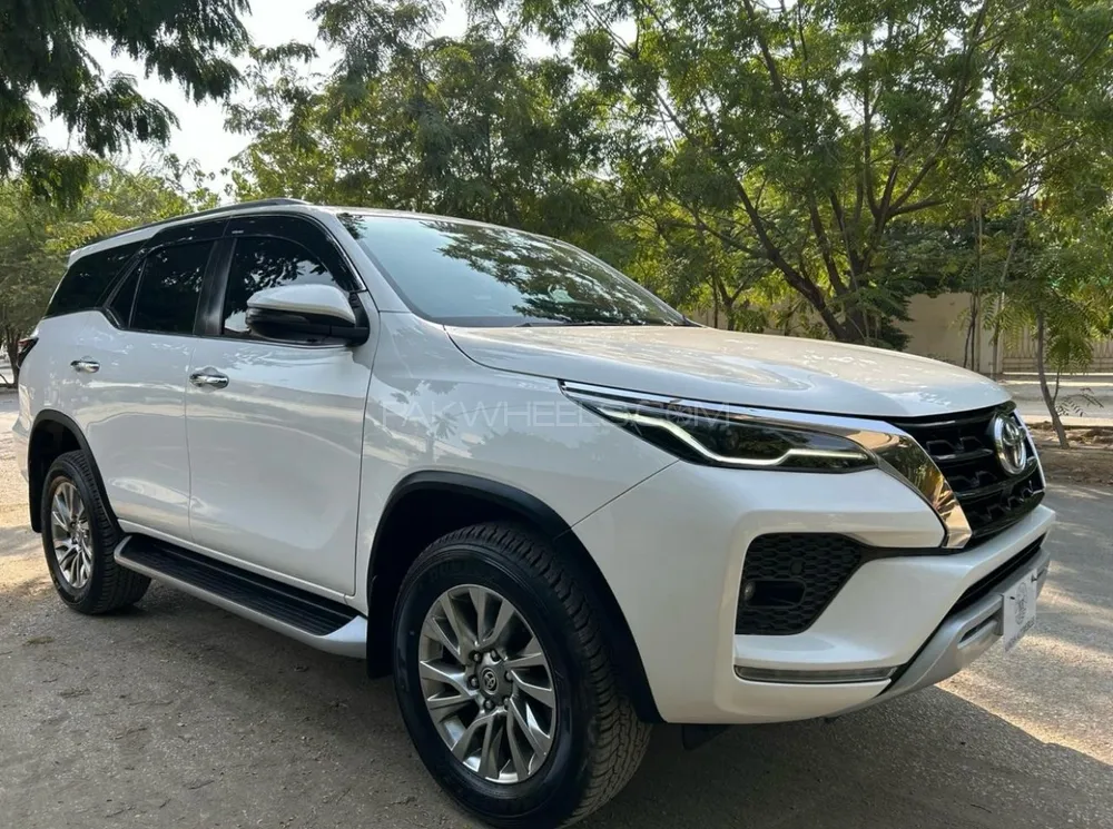 Toyota Fortuner 2021 for Sale in Karachi Image-1