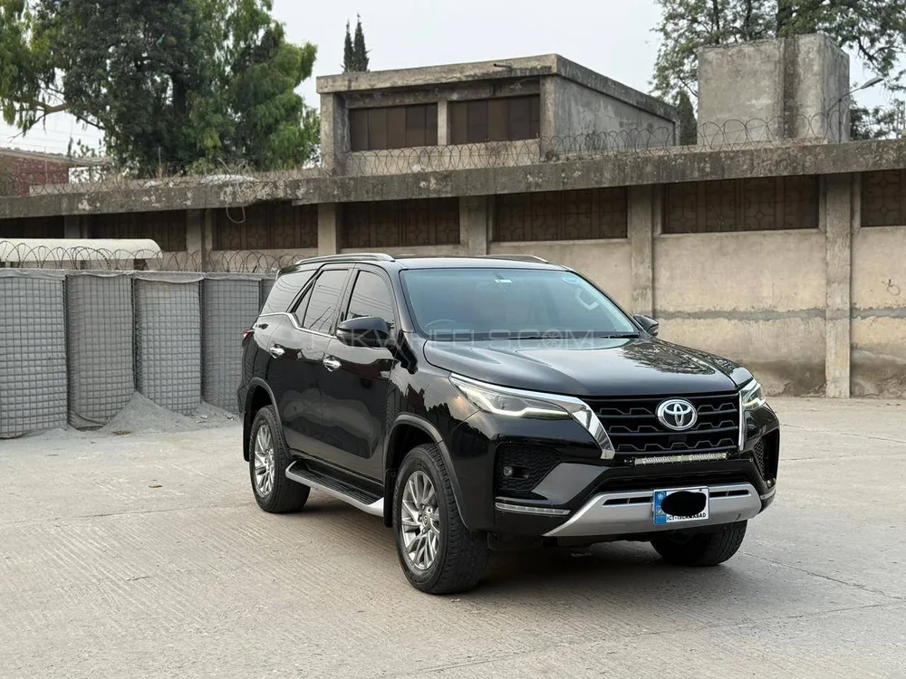 Toyota Fortuner 2021 for Sale in Islamabad Image-1