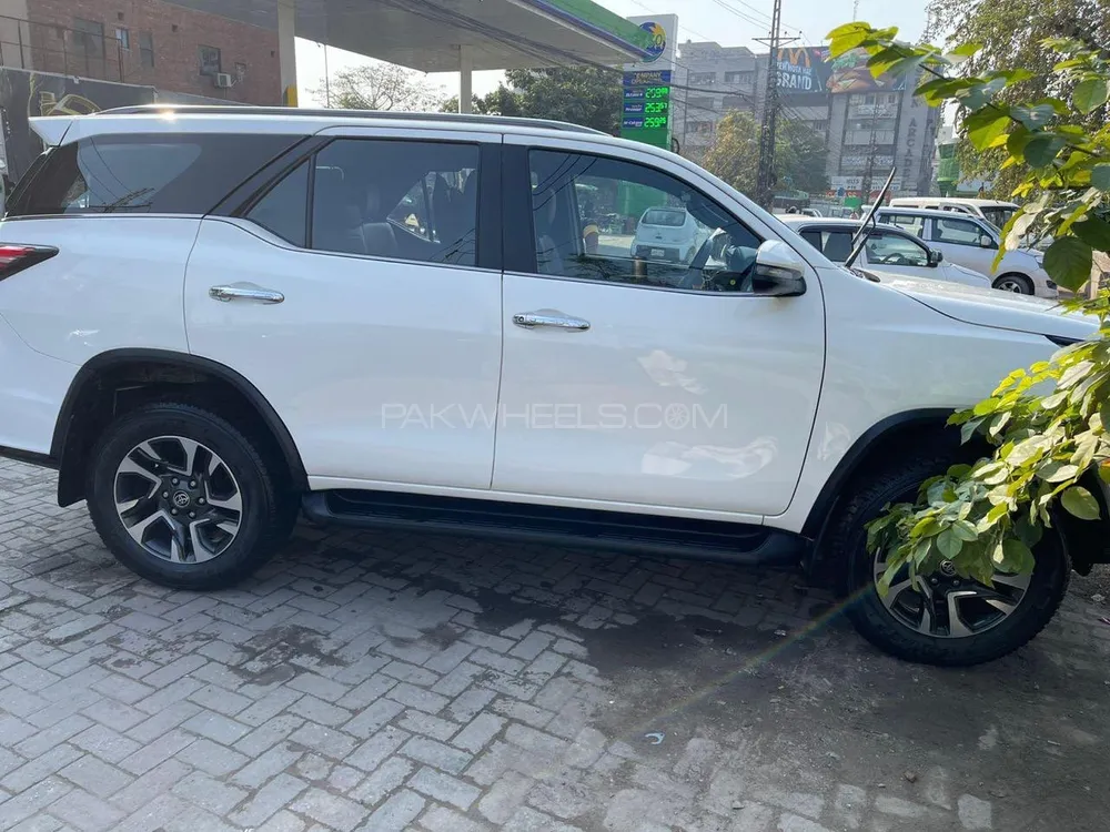 Toyota Fortuner 2022 for Sale in Lahore Image-1