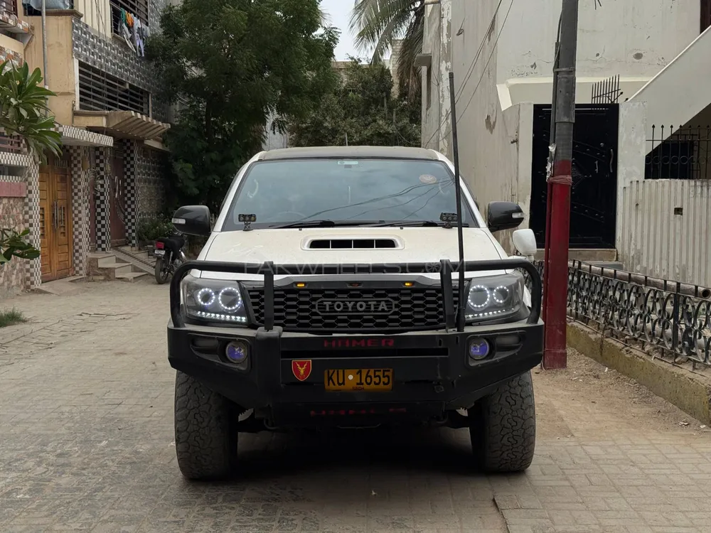 Toyota Hilux 2011 for Sale in Karachi Image-1