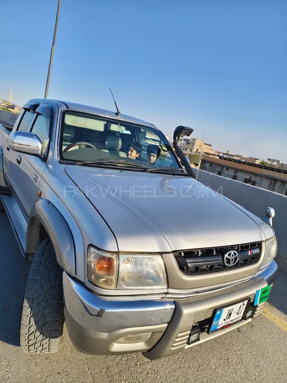 Toyota Hilux 2003 for Sale in Peshawar Image-1