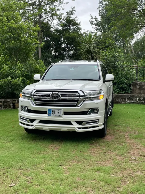 Toyota Land Cruiser 2016 for Sale in Islamabad Image-1