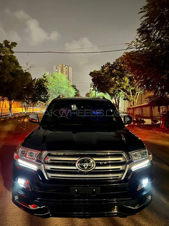 Toyota Land Cruiser 2018 for Sale in Karachi Image-1