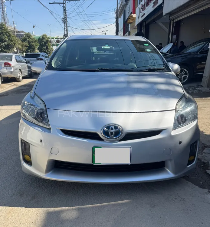 Toyota Prius 2011 for Sale in Lahore Image-1