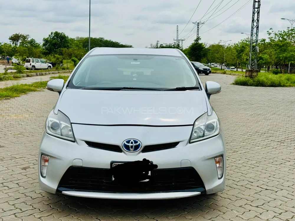 Toyota Prius 2014 for Sale in Islamabad Image-1