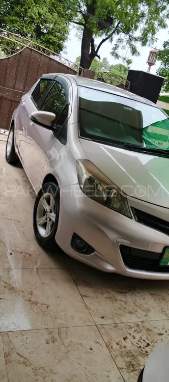 Toyota Vitz 2016 for Sale in Lahore Image-1