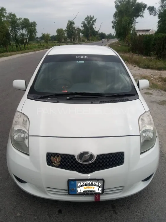 Toyota Vitz 2006 for Sale in Swabi Image-1