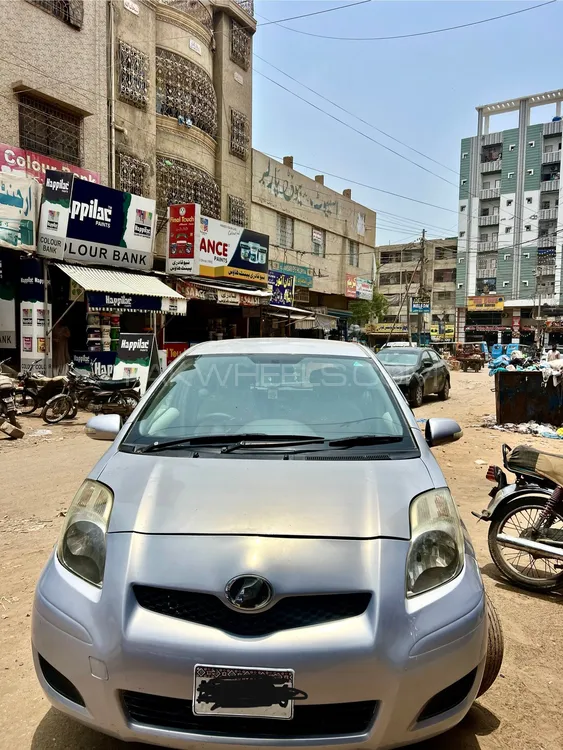 Toyota Vitz 2009 for Sale in Karachi Image-1