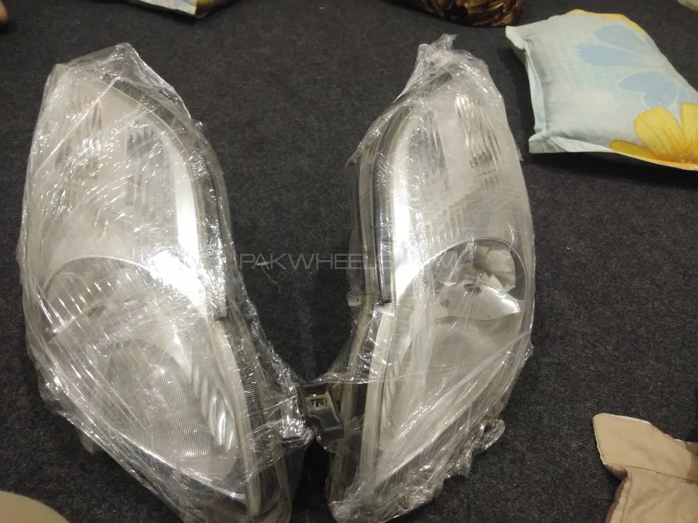 Toyota Vitz 2010 Image-1