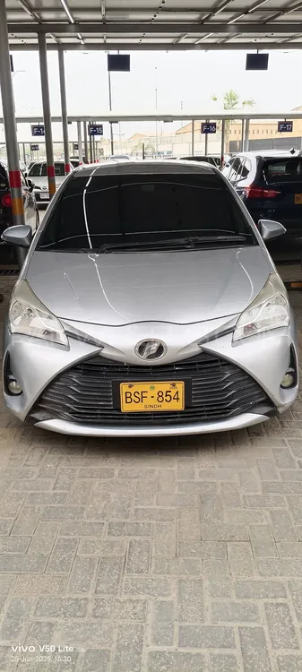 Toyota Vitz 2017 for Sale in Karachi Image-1