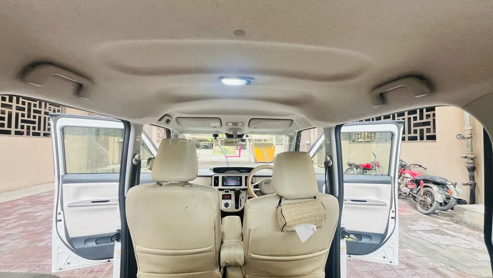 Daihatsu Move Canbus 2020 for Sale in Lahore Image-1