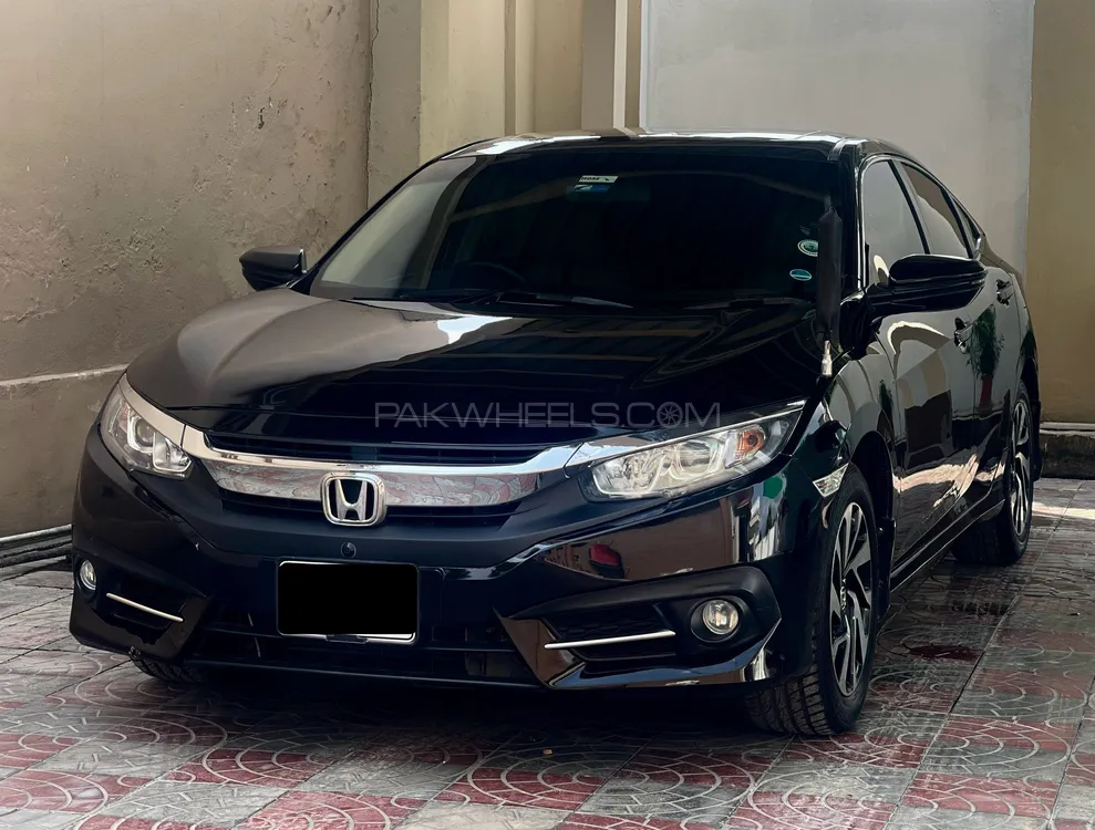 Honda Civic 2017 for Sale in Abbottabad Image-1