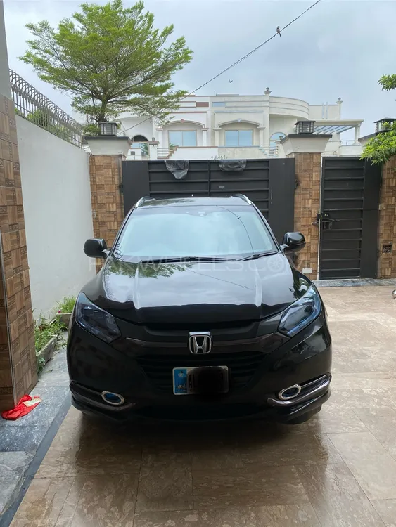 Honda Vezel 2015 for Sale in Mandi bahauddin Image-1