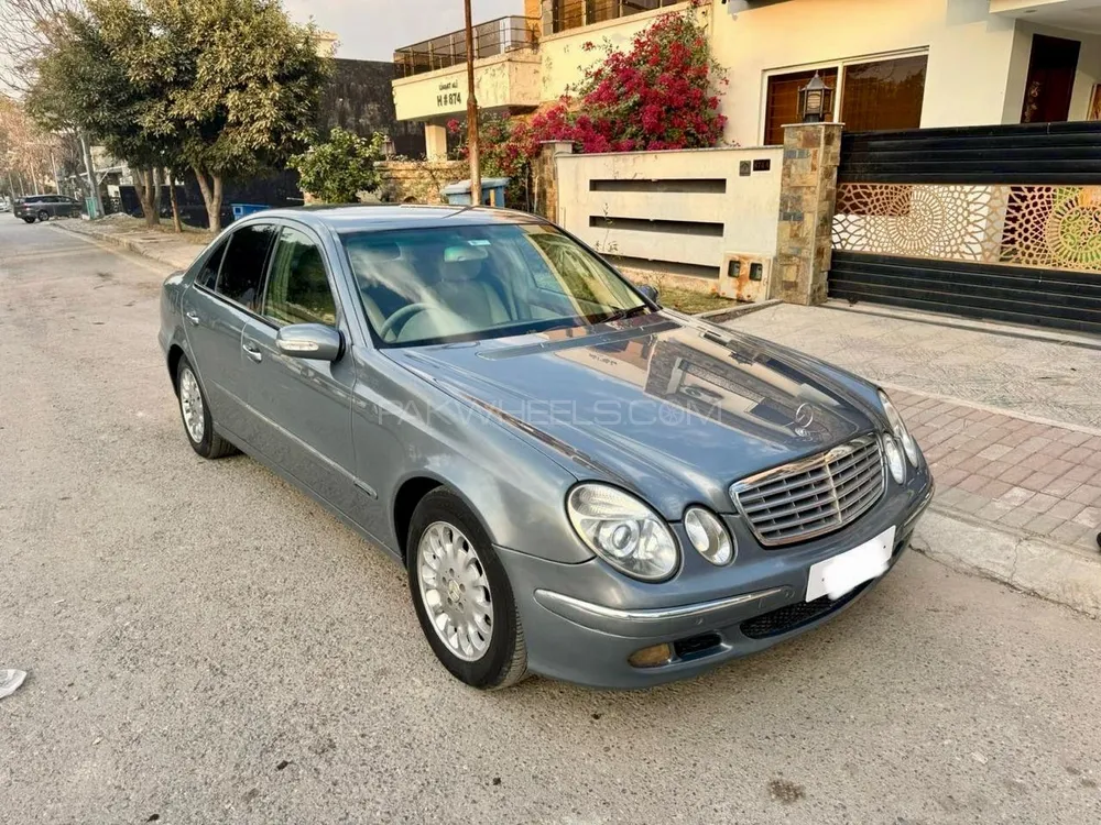 Mercedes Benz E Class 2004 for Sale in Rawalpindi Image-1