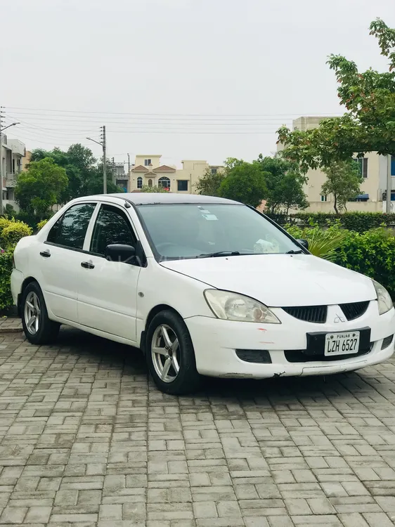 Mitsubishi Lancer 2004 for Sale in Lahore Image-1