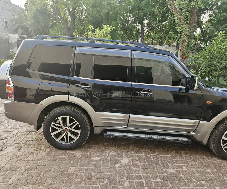 Mitsubishi Pajero 2001 for Sale in Rahim Yar Khan Image-1