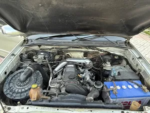 Toyota Hilux Vigo V 2005 for Sale