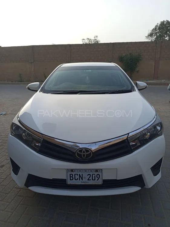 Toyota Corolla 2014 for Sale in Karachi Image-1