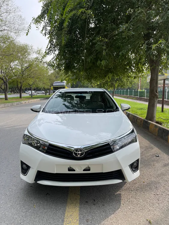 Toyota Corolla 2017 for Sale in Islamabad Image-1