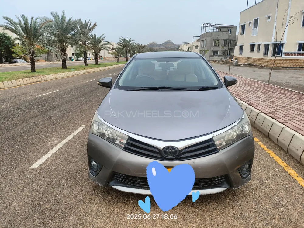 Toyota Corolla 2015 for Sale in Karachi Image-1