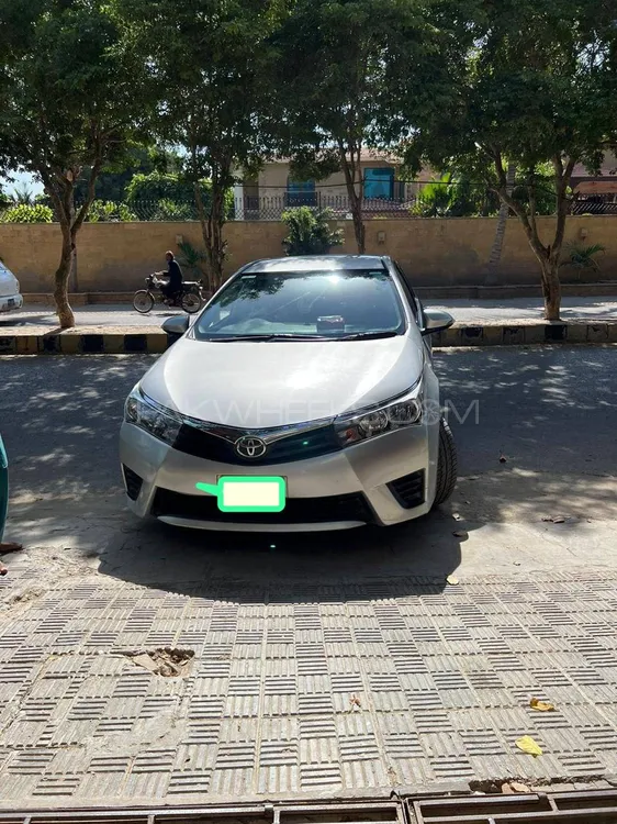 Toyota Corolla 2017 for Sale in Karachi Image-1