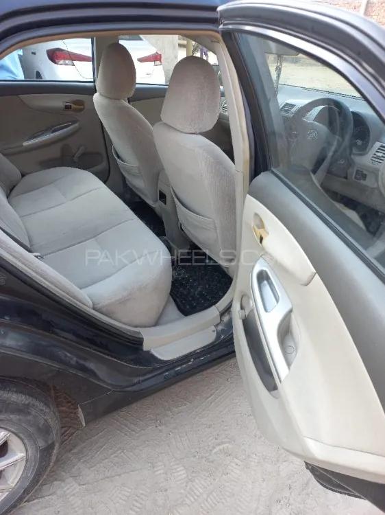 Toyota Corolla 2010 for Sale in Faisalabad Image-1