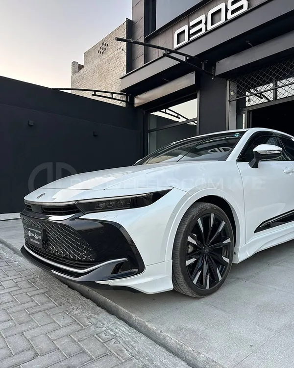 Toyota Crown 2022 for Sale in Lahore Image-1