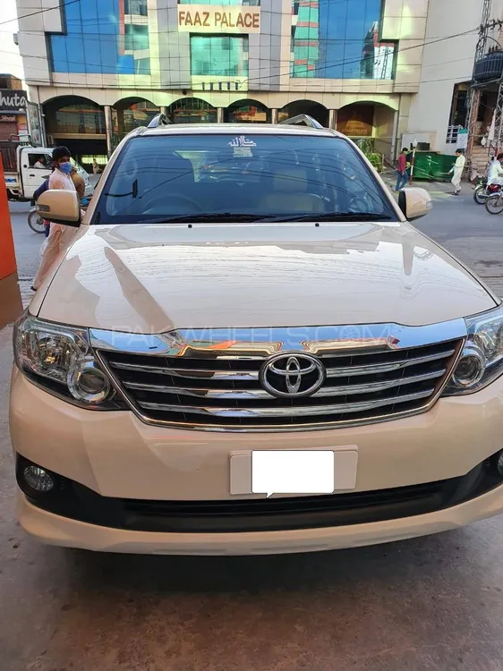 Toyota Fortuner 2014 for Sale in Islamabad Image-1
