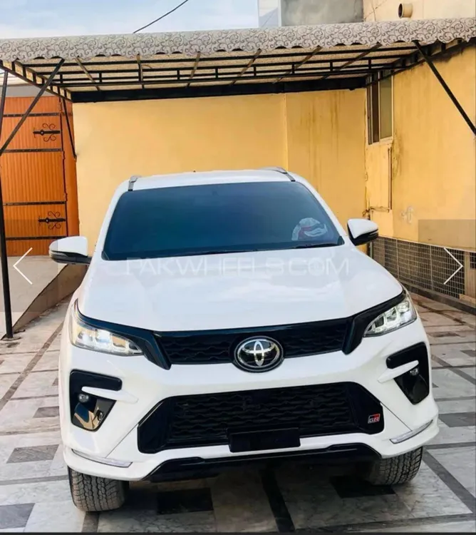 Toyota Fortuner 2023 for Sale in Peshawar Image-1