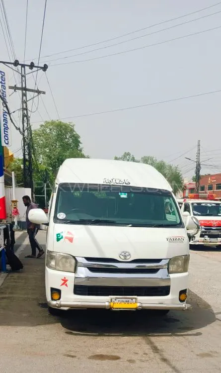 Toyota Hiace 2011 for Sale in Lahore Image-1