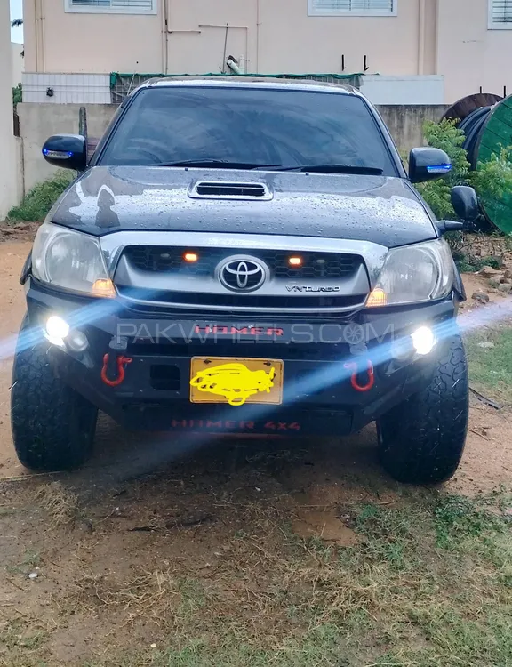 Toyota Hilux 2010 for Sale in Karachi Image-1