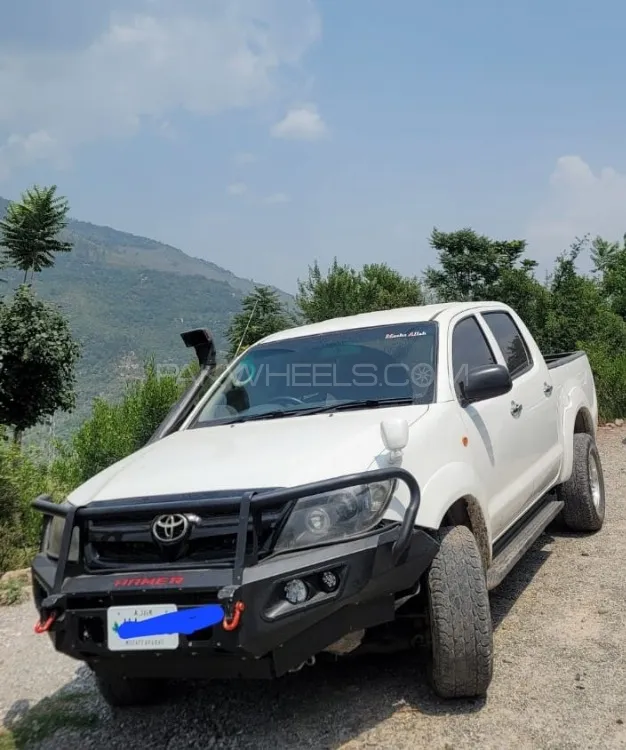 Toyota Hilux 2009 for Sale in Muzaffarabad Image-1