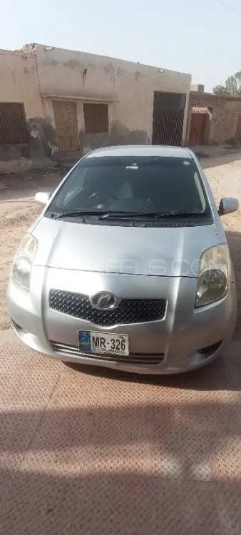 Toyota Vitz 2005 for Sale in Shorkot Image-1