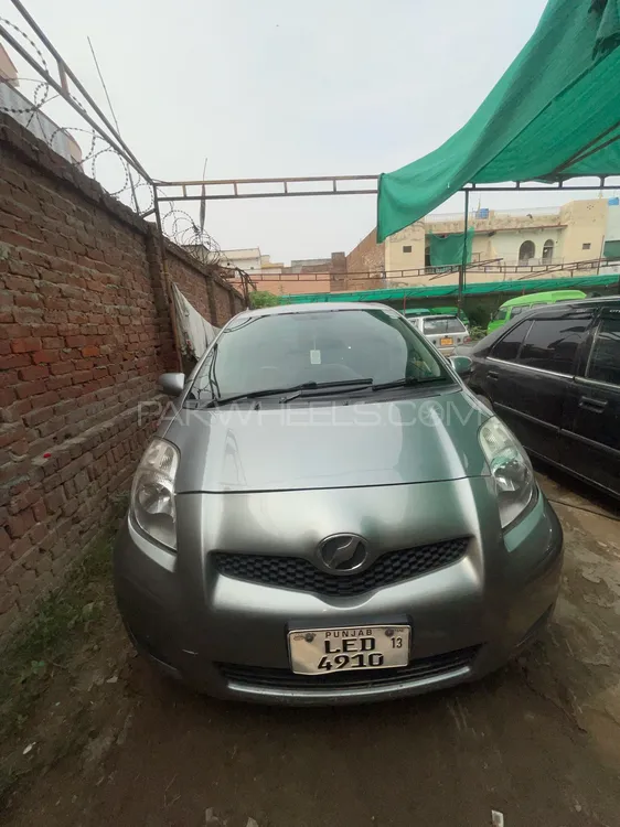 Toyota Vitz 2009 for Sale in Lala musa Image-1