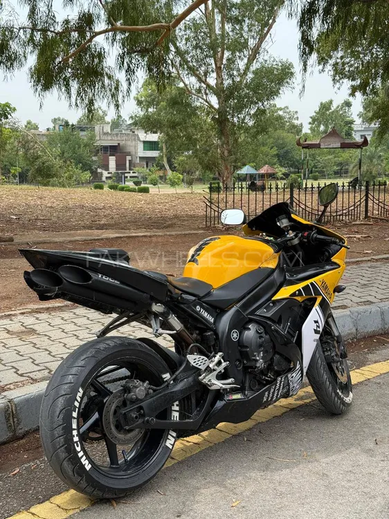 Yamaha YZF-R1 2005 for Sale Image-1