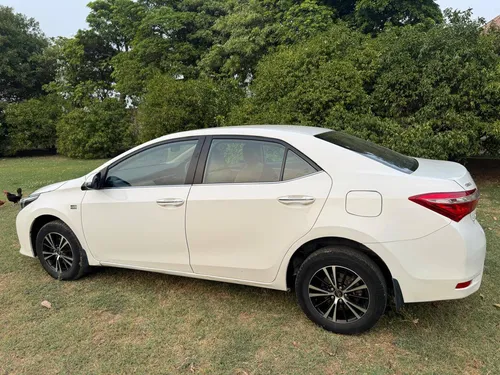 Toyota Corolla Altis Grande 1.8 2014