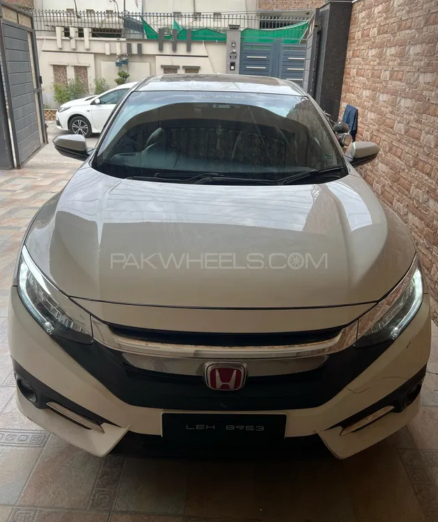 Honda Civic 2017 for Sale in Faisalabad Image-1