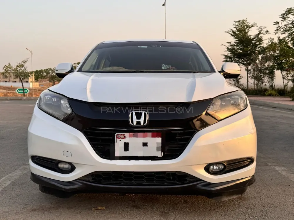 Honda Vezel 2014 for Sale in Karachi Image-1