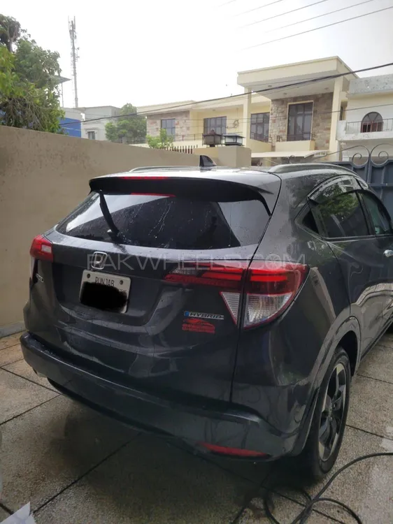 Honda Vezel 2015 for Sale in Lahore Image-1