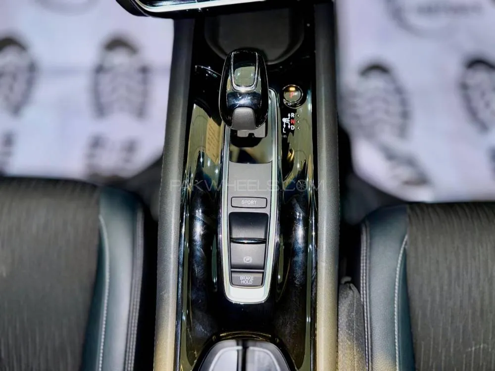 Honda Vezel 2019 for Sale in Islamabad Honda Vezel 2019 for Sale in Islamabad Image-12
