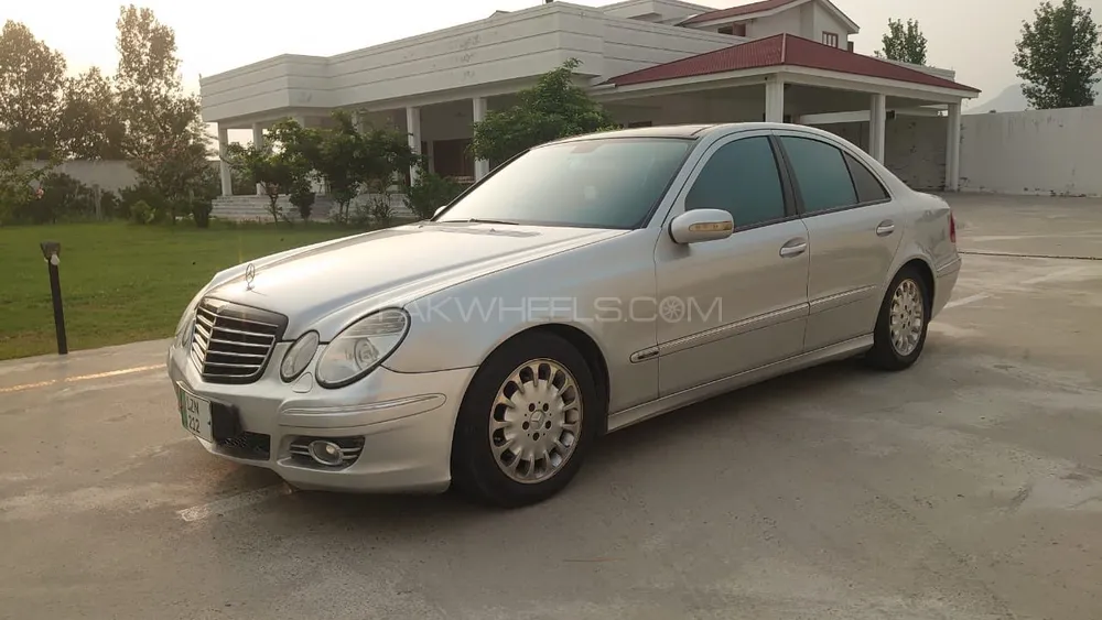 Mercedes Benz E Class 2004 for Sale in Swabi Image-1