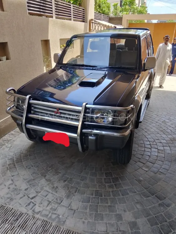 Mitsubishi Pajero 1995 for Sale in Karachi Image-1