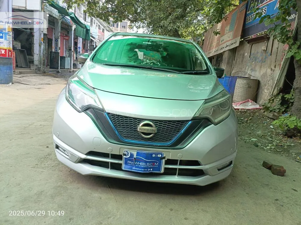 Nissan Note 2018 for Sale in Lahore Image-1