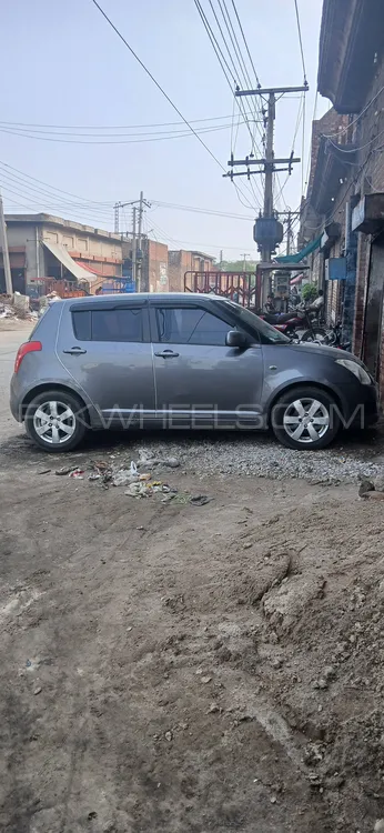 Suzuki Swift 2011 for Sale in Gujranwala Image-1