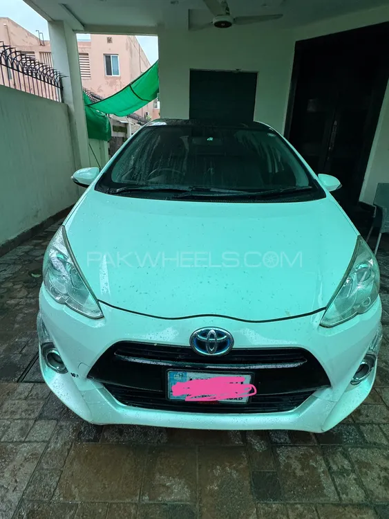Toyota Aqua 2015 for Sale in Lahore Image-1
