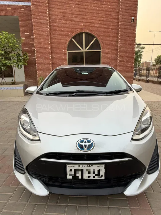 Toyota Aqua 2018 for Sale in Multan Image-1